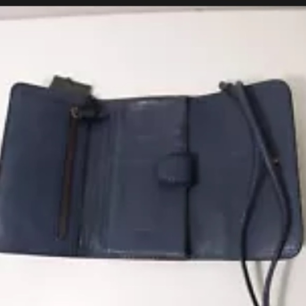 Nwt- Frye navy crossbody wallet lily MINT! - Picture 3 of 7